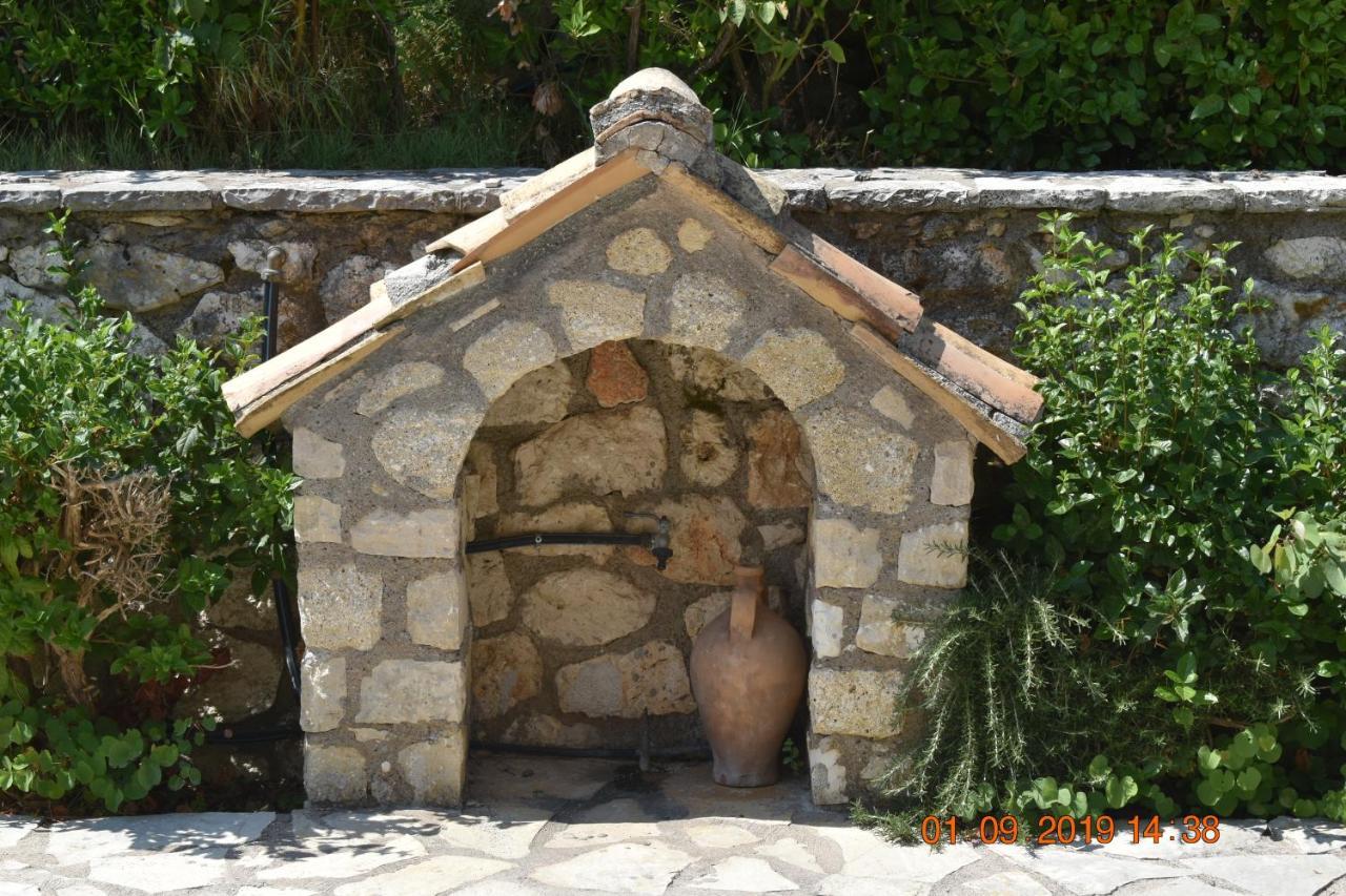 Estate Dafnopanagia Villa Magda Asprogerakata Bagian luar foto